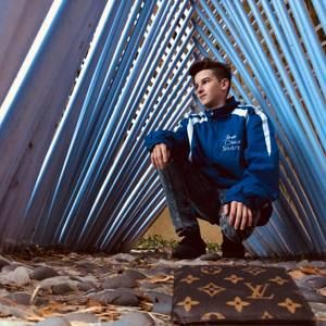 Meet your Posher, Joel